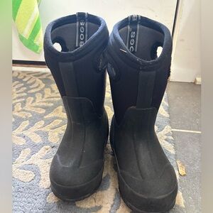 BOGS Kids Black Snow Boots